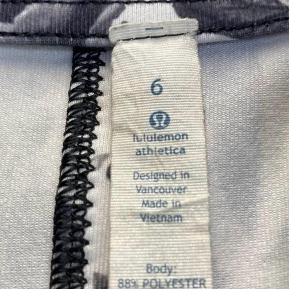 Lululemon Rare Floral Jacket & Crop Leggings Set Black White Size 6 Athleisure - Picture 11 of 12